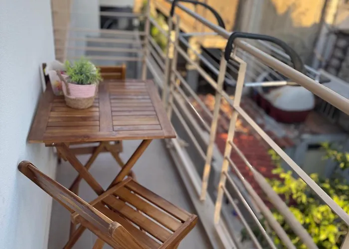 아파트 Light & Kozy 파트라